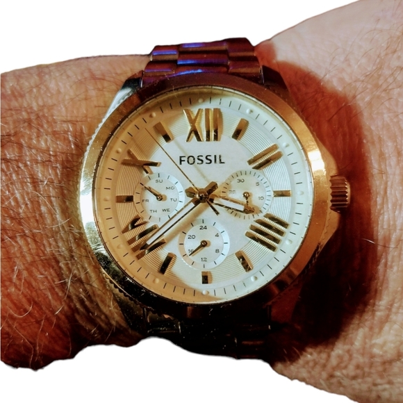 Fossil AM4510 Cecile Gold Watch Chronograph 3 Subdials - Picture 3 of 7